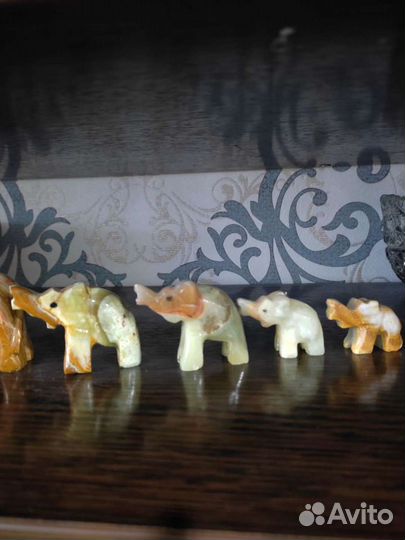 Фигурки из оникса