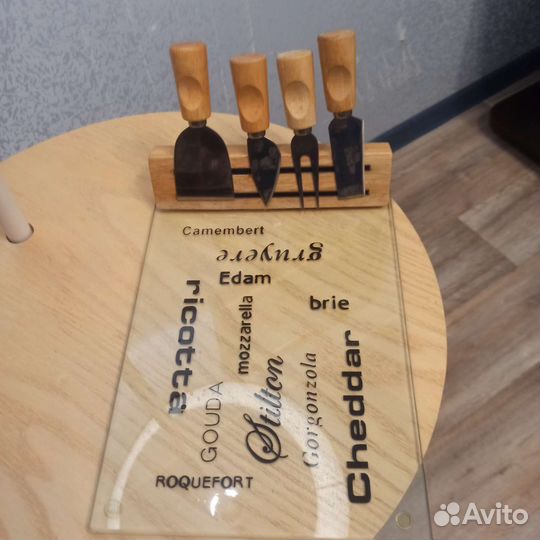 Для сыра сервировочная доска