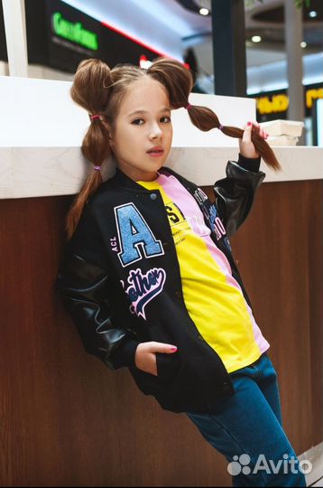 Стилист (гардероб/фотосессии/обучение)