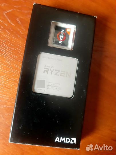 Процессор AMD Ryzen 5 2400g с Radeon Vega 11