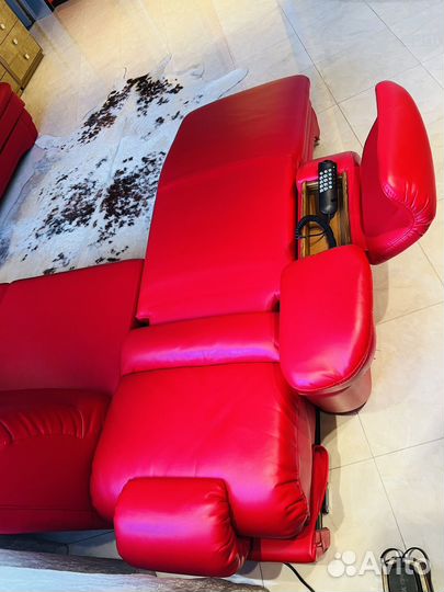 Диван угловой фабрика Калинка экокожа бу