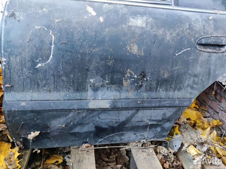 Задняя левая дверь Hyundai sonata 2