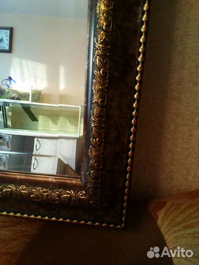 Зеркало в багетной раме