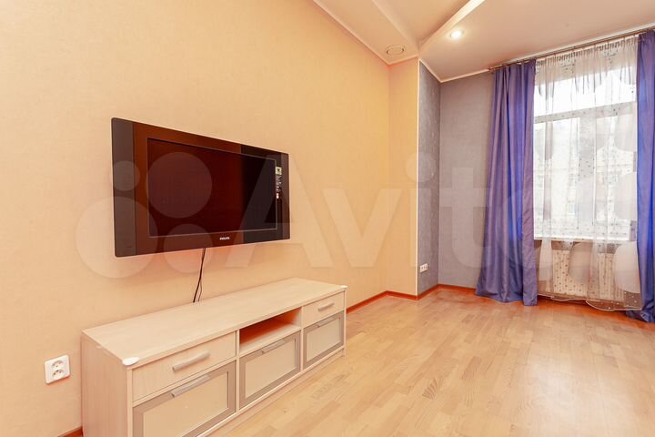 4-к. квартира, 129 м², 4/7 эт.