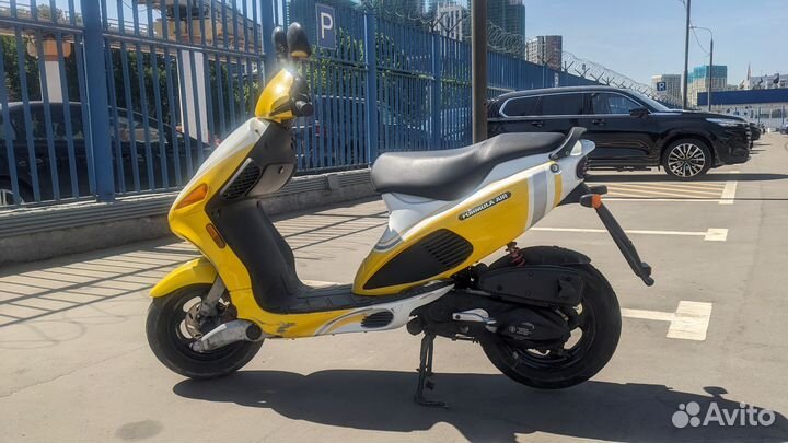 Скутер Italjet formula 50