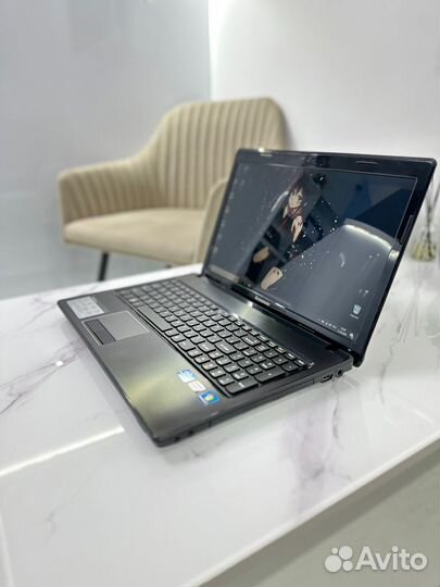 Блестящий intel core i5 \ 8GB \ SSD\ Lenovo g570