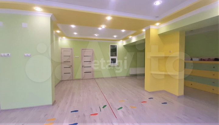 1-к. квартира, 93 м², 1/4 эт.