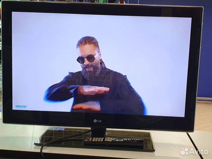 Телевизор LG le7500