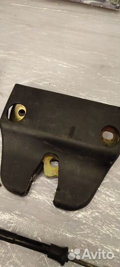 Замок багажника Audi 80 B3