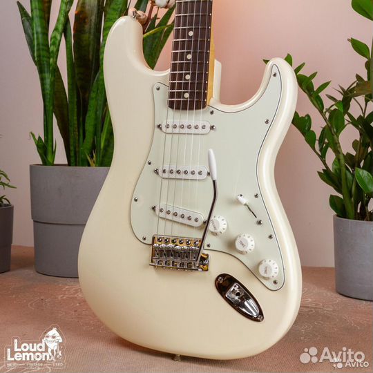 Fender Standard Stratocaster Arctic White 2014