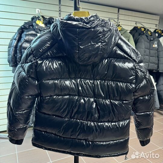 Пуховик Moncler зимний