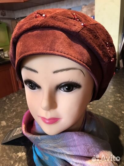 Берет замшевый новый