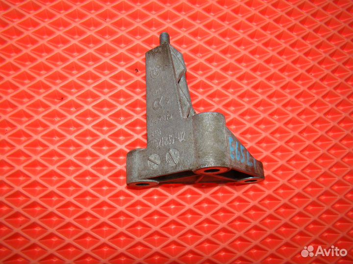 Кронштейн компрессора кондиционера вмw 7 Е65 бмв 7