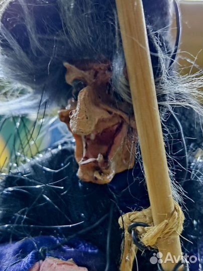 Кукла сувенирная(на батарейках)