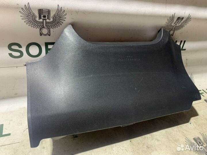 Подушка безопасности в колени Toyota Auris