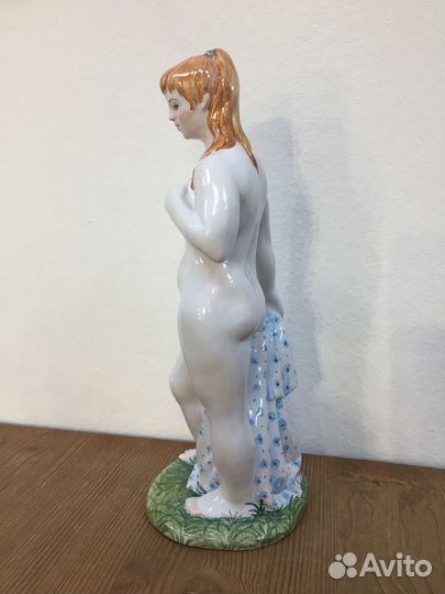 Ярославская майолика купальщица