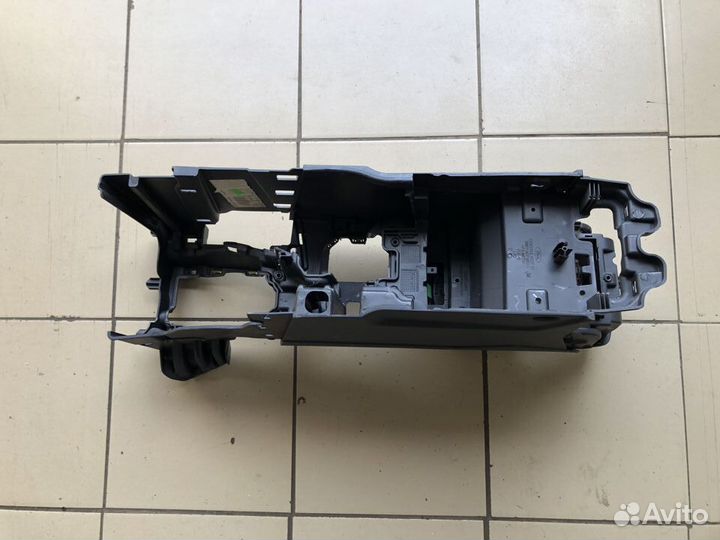 Центральный тоннель Ford Focus 3