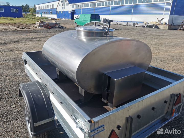 Автоцистерна 300л,молоковоз,термос для молока