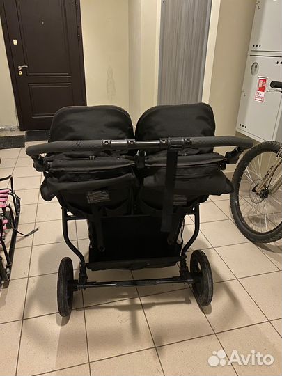 Коляска bumbleride indie twin