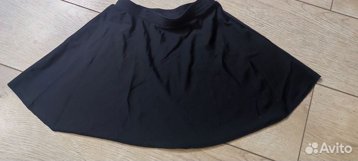 Гимнастические купальники и юбка