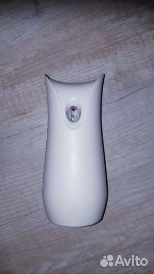 Диспенсер для освежителя воздуха автоматический