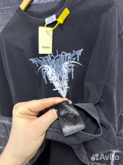 Футболка Vetements