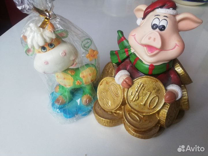 Статуэтка и копилка