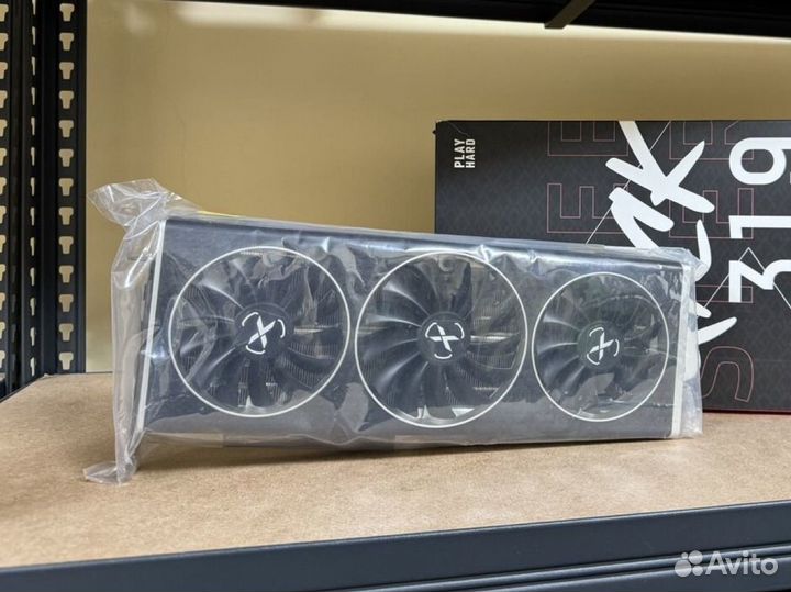 Новая видеокарта XFX RX 6800 Speedster qick319