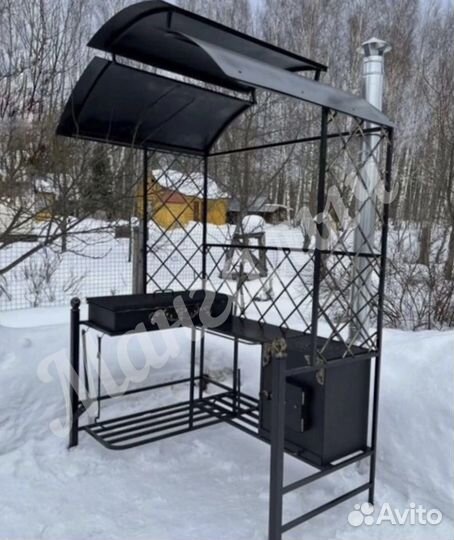 Мангал с крышей