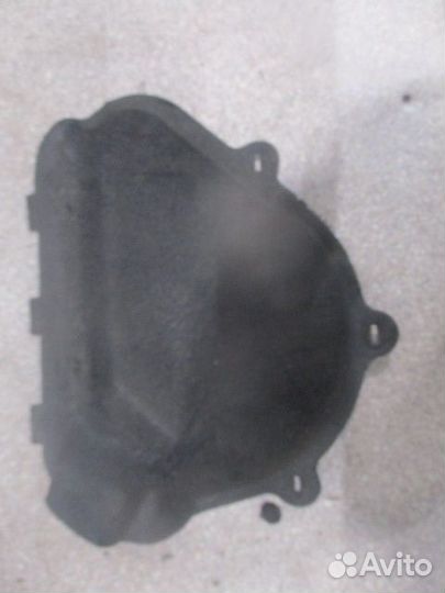 Шумоизоляция двигателя нижняя MAN 81613700089