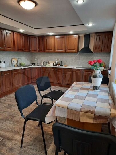 Коттедж 500 м² на участке 12 сот.