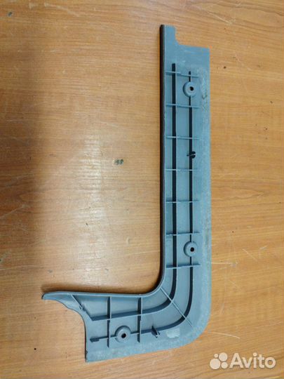 Накладка на порог левая Mercedes Sprinter W906