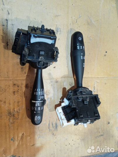 Переключатель подрулевой Suzuki SX4