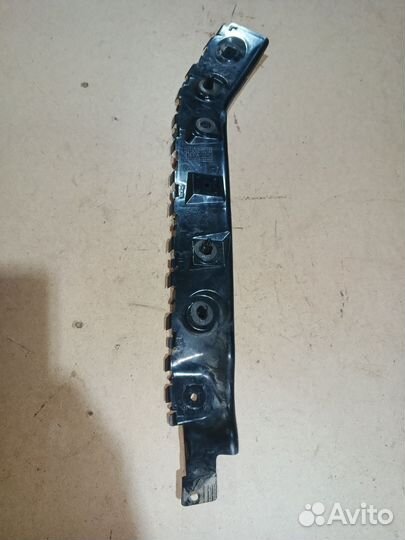 Кронштейн правый Ford Explorer 5