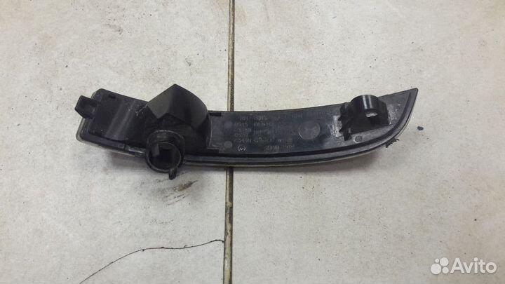 Указатель поворота в зеркало правый Ford Kuga