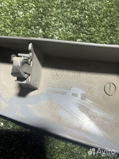 Обшивка крышки багажника Рено Сценик 2 верх