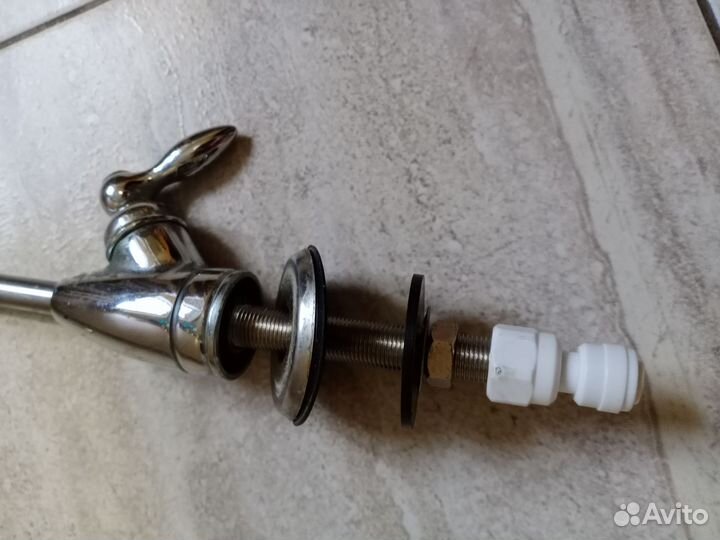 Кран на фильтр воды