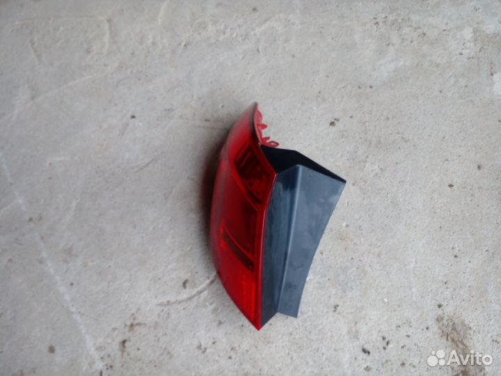 Фонарь левый наружный Opel Meriva B 2014 год