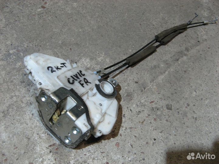 Замок двери передней правой Honda Civic 4D 06-12
