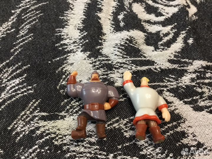 Игрушки из киндера 90х и современных