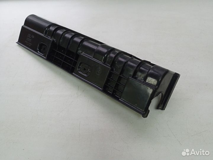 Дефлектор радиатора левый Kia Solaris