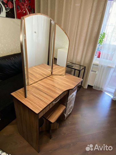 Третьяж(трюмо)