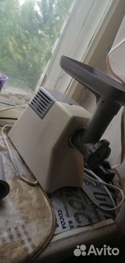 Мясорубка электрическая