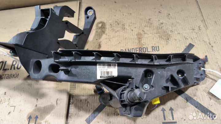 Кронштейн бампера передний Audi A4 8K