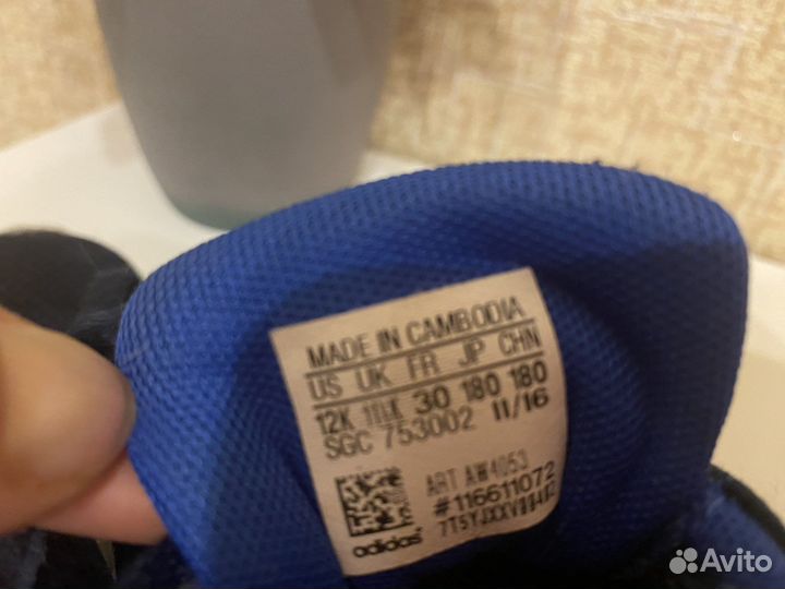 Кроссовки adidas 30 размера