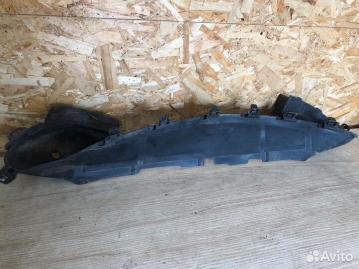 Дефлектор радиатора Mercedes-Benz E-Класс