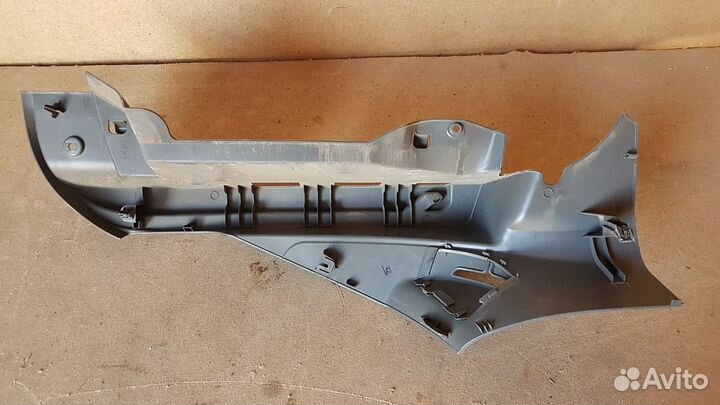 Левый держатель полки багажника focus 2 фокус 2