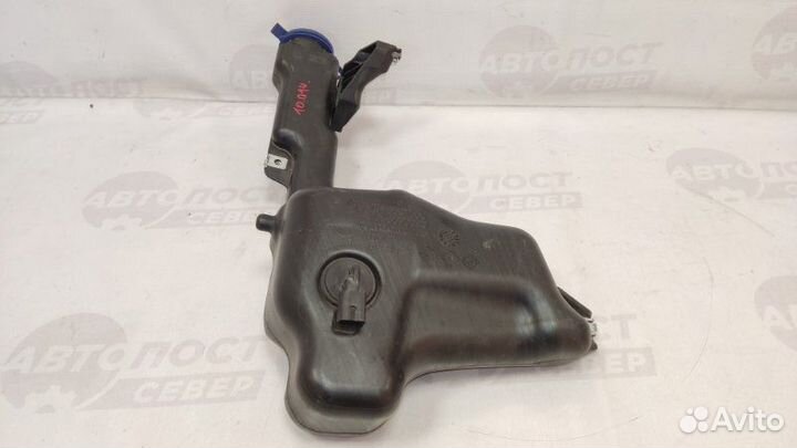 Бачок стеклоомывателя Mercedes-Benz C-Class W204