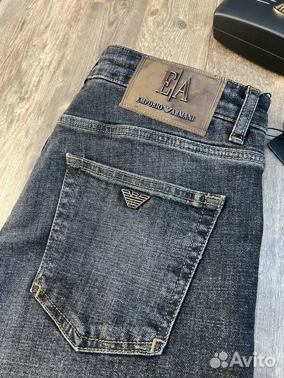 Джинсы armani