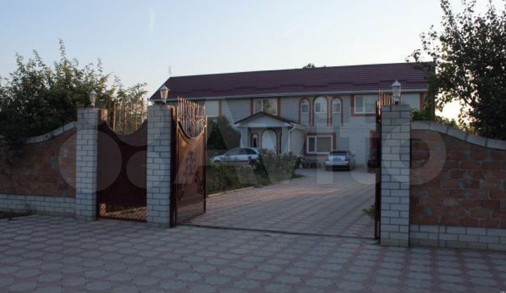 Дом 310 м² на участке 32 сот.